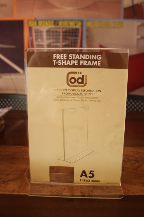 JUAL DISPLAY BROSUR ACRYLIC free-standing-t-shape-frame-A5 (1)