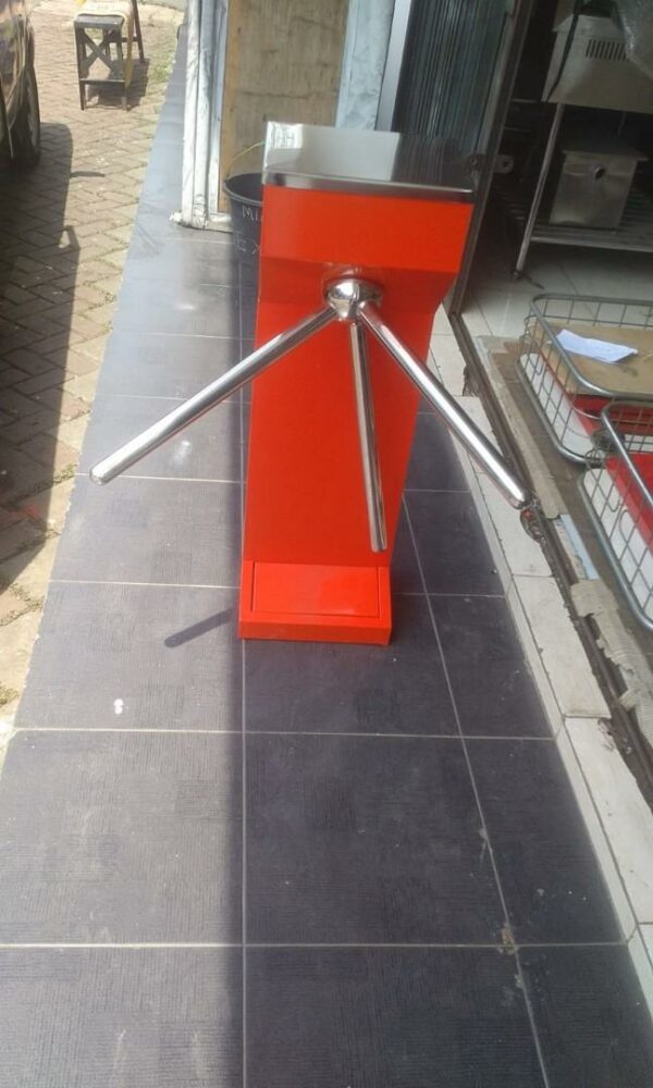 PINTU PUTAR ANTRIAN 1 ARAH BOX SINGLE TANPA COUNTER