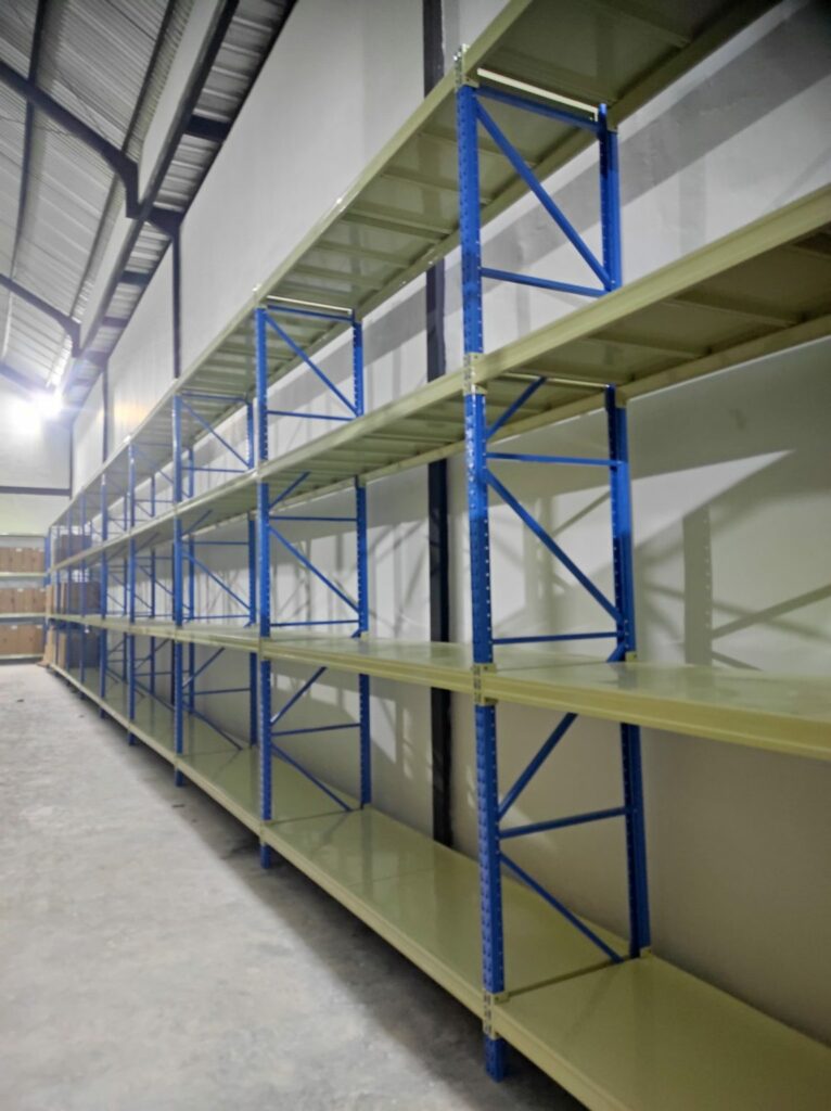 RAK BESI GUDANG MEDIUM DUTY TIPE RR-500 T.300 | LOAD 500 KG/LEVEL: Solusi Racking Serbaguna & Tangguh untuk Gudang Modern