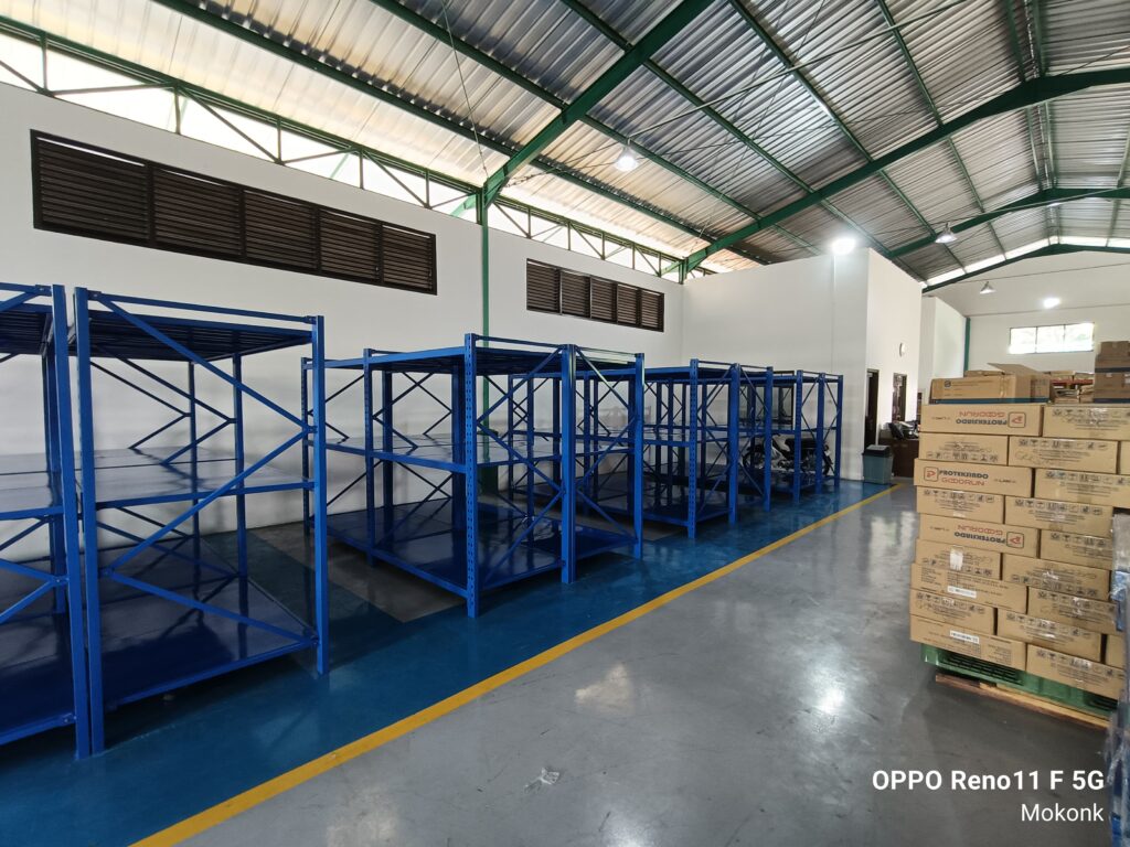 RAK BESI GUDANG MEDIUM DUTY TIPE ZA-500 KAPASITAS 500 KG / SUSUN SHELVING ATAU 2 TON / UNIT RAK, UKURAN 200x50x200 CM & 200x60x200 CM (UKURAN & WARNA BISA CUSTOM), 4 SUSUN SHELVING
