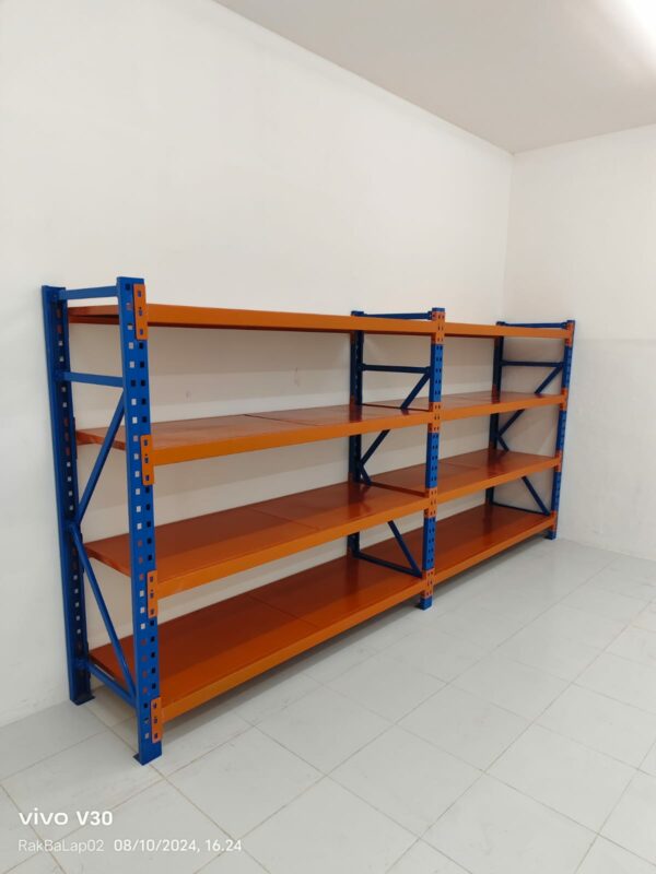 RAK BESI GUDANG MEDIUM TIPE ZA-300 – KAPASITAS 300 KG / SUSUN SHELVING (TOTAL 1,2 TON / UNIT): Solusi Rak Serbaguna & Tangguh untuk Gudang Skala Menengah – RAJA RAK INDONESIA