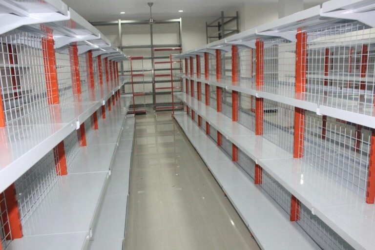 RAK DISPLAY: ARTI, FUNGSI, KEGUNAAN, JENIS & PENJELASANNYA