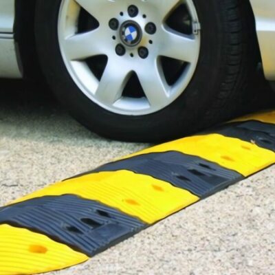 POLISI TIDUR KARET UNTUK JALAN / SPEED BUMB RUBBER 100 CM TINGGI 7 CM | ALAT SAFETY | JUAL KE SELURUH INDONESIA