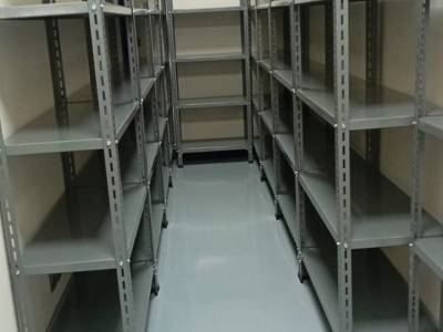 Rak Besi Susun Siku Gudang di Kawasan Industri Cikarang Selatan